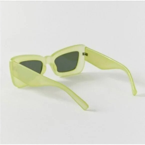 NEW urban outfitters kittie rectangle sunglasses 🤍 - Picture 2 of 13